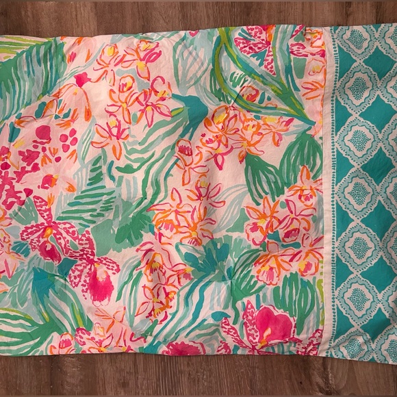Lilly Pulitzer for Pottery Barn, 2 pillow cases 25x19,  Orchid print - Picture 12 of 12